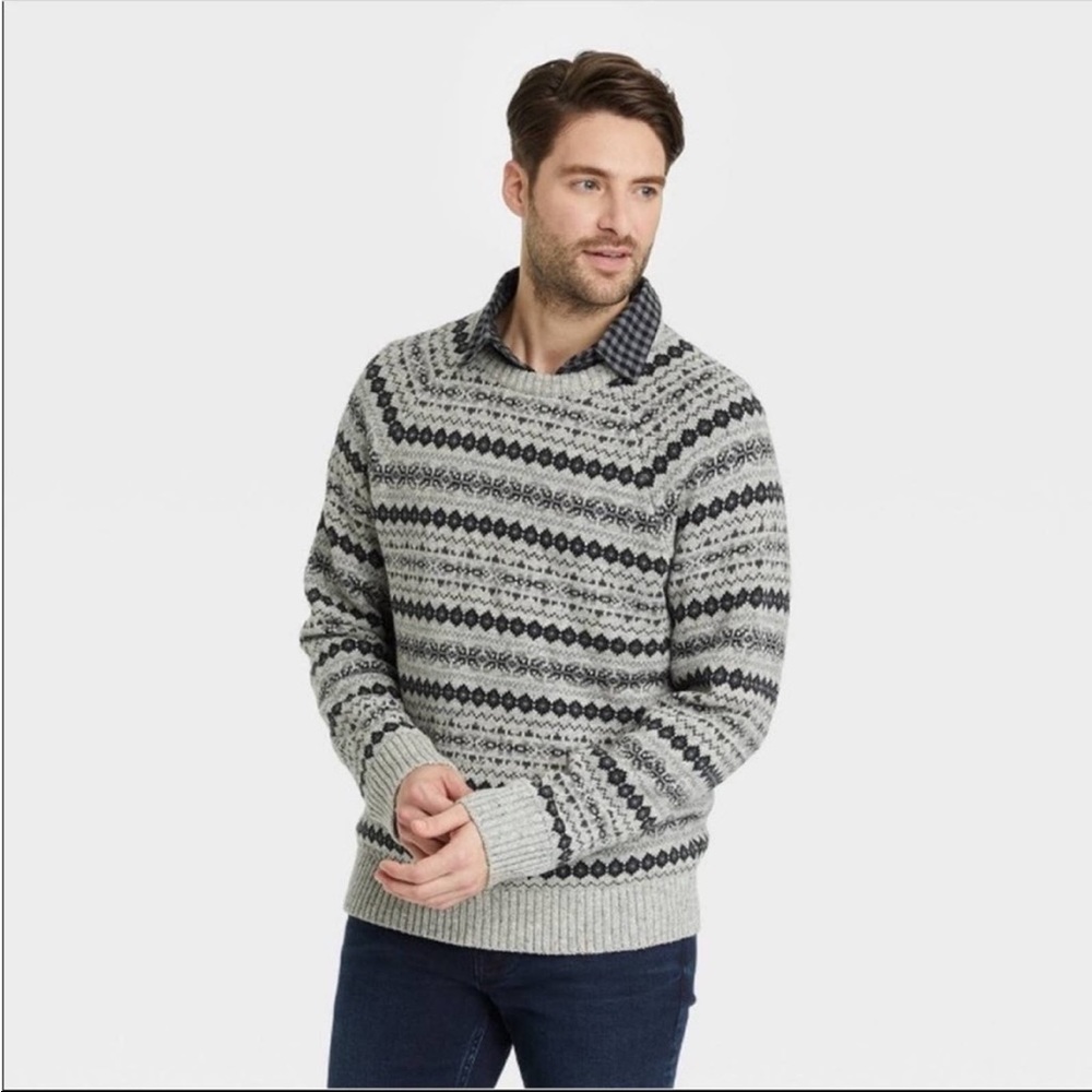 Men’s Crewneck Jacquard Pullover Sweater.